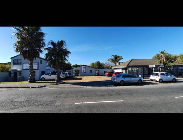 1,307M² BUILDING FOR SALE IN STRAND SOUTH